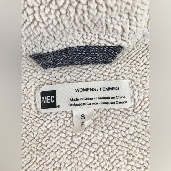 MEC winter jacket - Picture 7 of 12